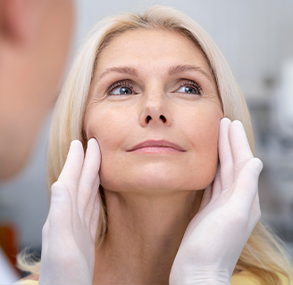 Підтяжка обличчя
